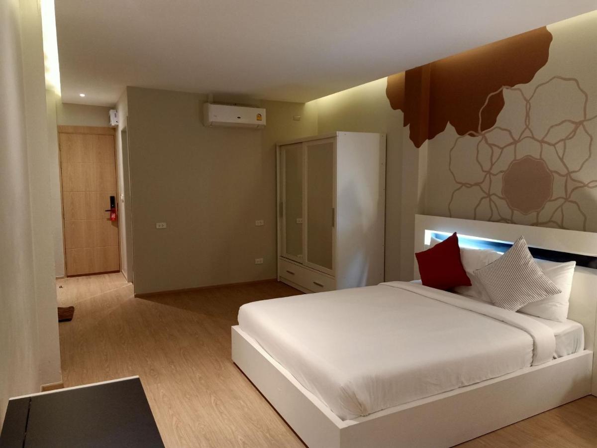 Platinum Hotel Районг Экстерьер фото